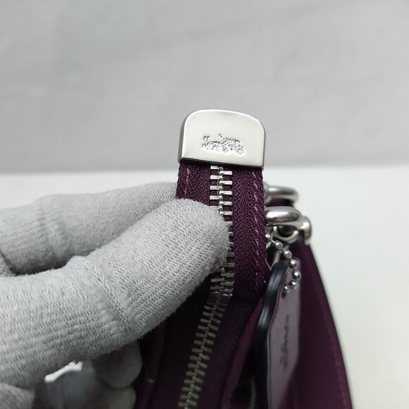 Coach Teri Hobo Diamond Deep Berry Quilted Leather Zipper Shoulder Bag -NWT $528 - Picture 15 of 16